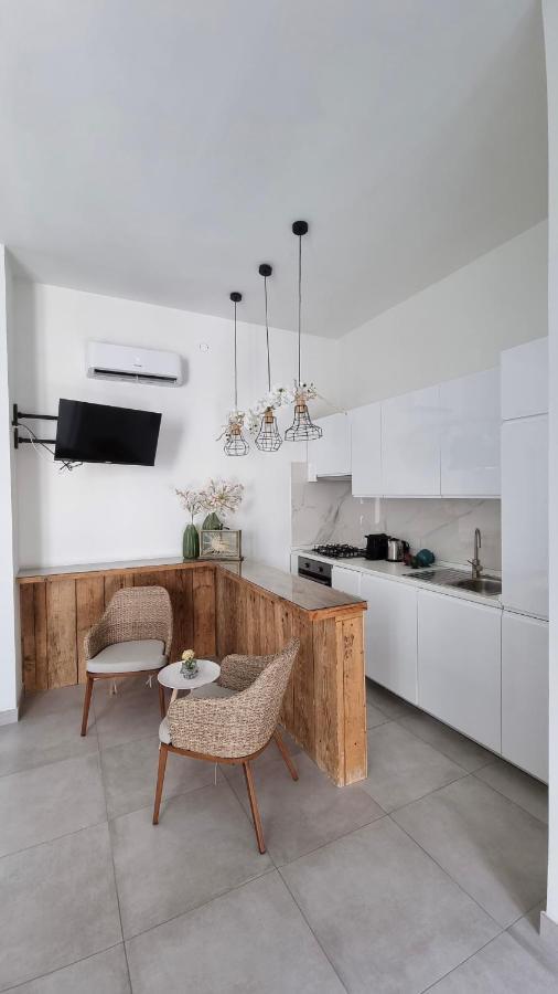 Dimora Giusti Bed & Breakfast Lecce Dış mekan fotoğraf